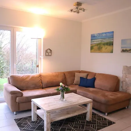 Am - Antje Dorumer Neufeld